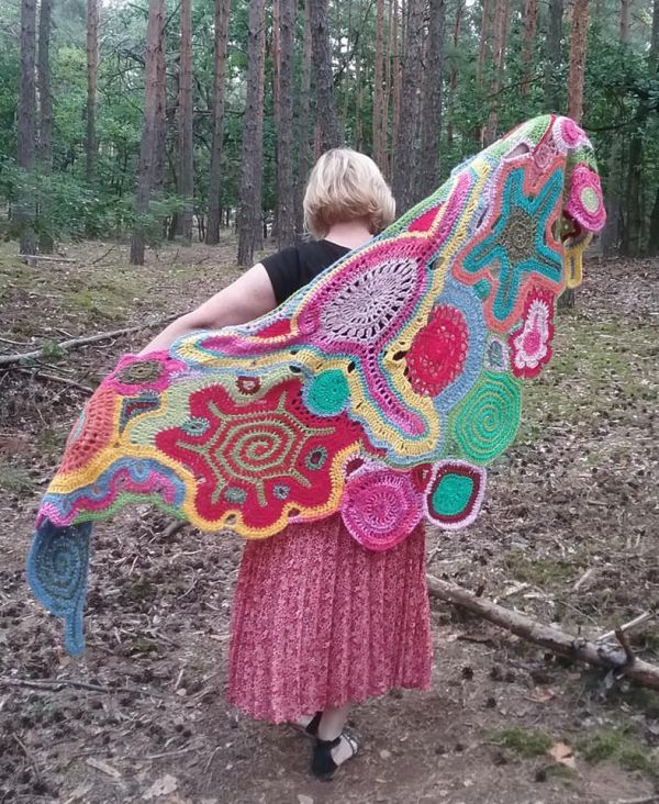 jesienny szal chusta na szydelku freeform crochet unikalni pl