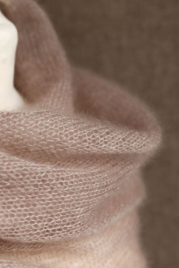 szal z azurem recznie robiony puszysty cieply ecru nie gryzie unikalni pl 